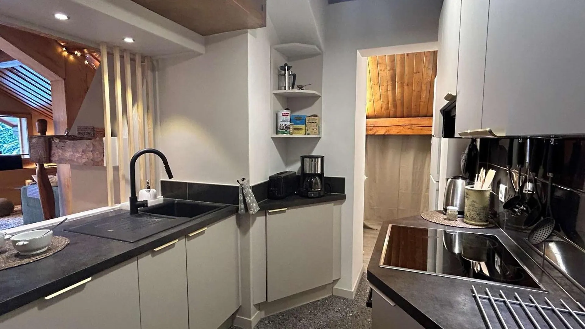 Appartement 3 Pieces Avec Mezzanine Pour 7 Pers., Proche Pistes, Meribel, Parking Et Confort - Fr-1-180-643 Les Allues 0*,  法国
